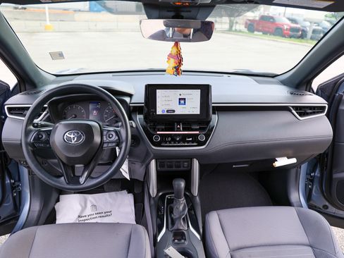 Used 2024 Toyota Corolla Cross AWD Hybrid image 32