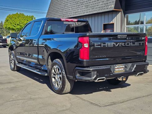 Used 2023 Chevrolet Silverado 1500 High Country w/ Technology Package AWD/4WD image 3