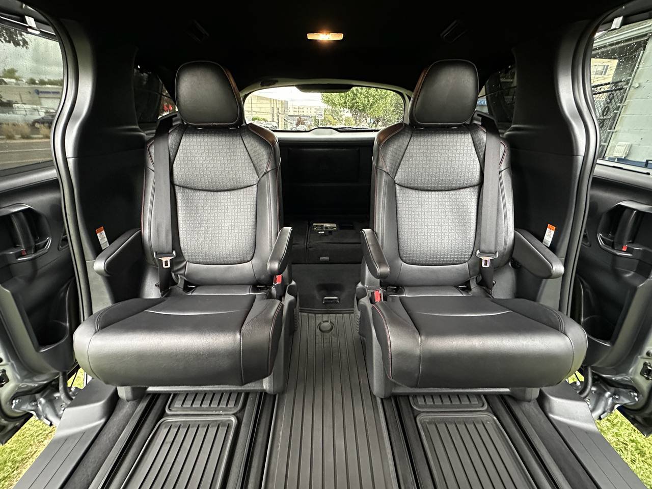 Used 2026 Toyota Sienna XSE AWD/4WD image 20