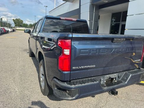 Used 2020 Chevrolet Silverado 1500 Custom w/ Custom Value Package AWD/4WD image 13