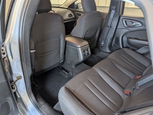 Used 2015 Chrysler 200 Limited w/ Convenience Group FWD image 37