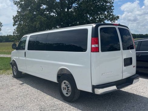 Used 2026 GMC Savana 3500 LT w/ LT Preferred Equipment Group RWD image 5