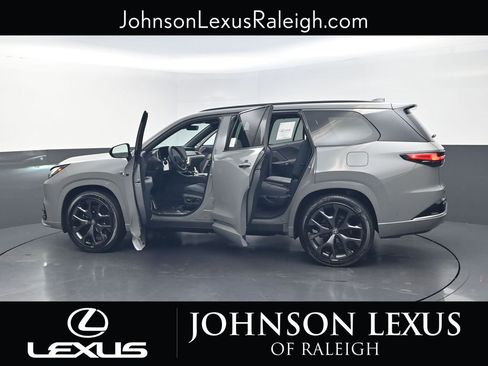 New 2026 Lexus TX 500h AWD image 36