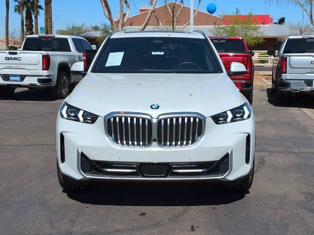 Used 2025 BMW X5 sDrive40i w/ Premium Package RWD image 3