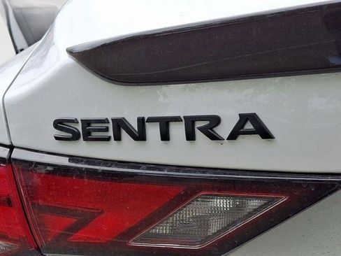 New 2025 Nissan Sentra SR w/ Midnight Edition FWD image 19