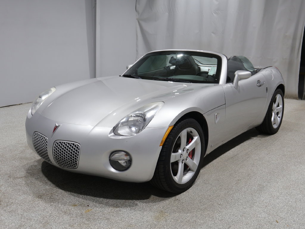 Used 2006 Pontiac Solstice Convertible w/ Premium Package RWD image 19