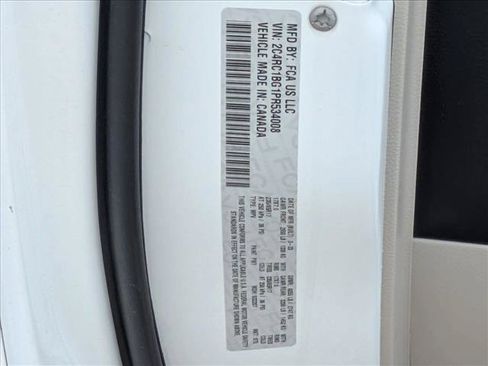 Used 2023 Chrysler Pacifica Touring-L FWD image 20