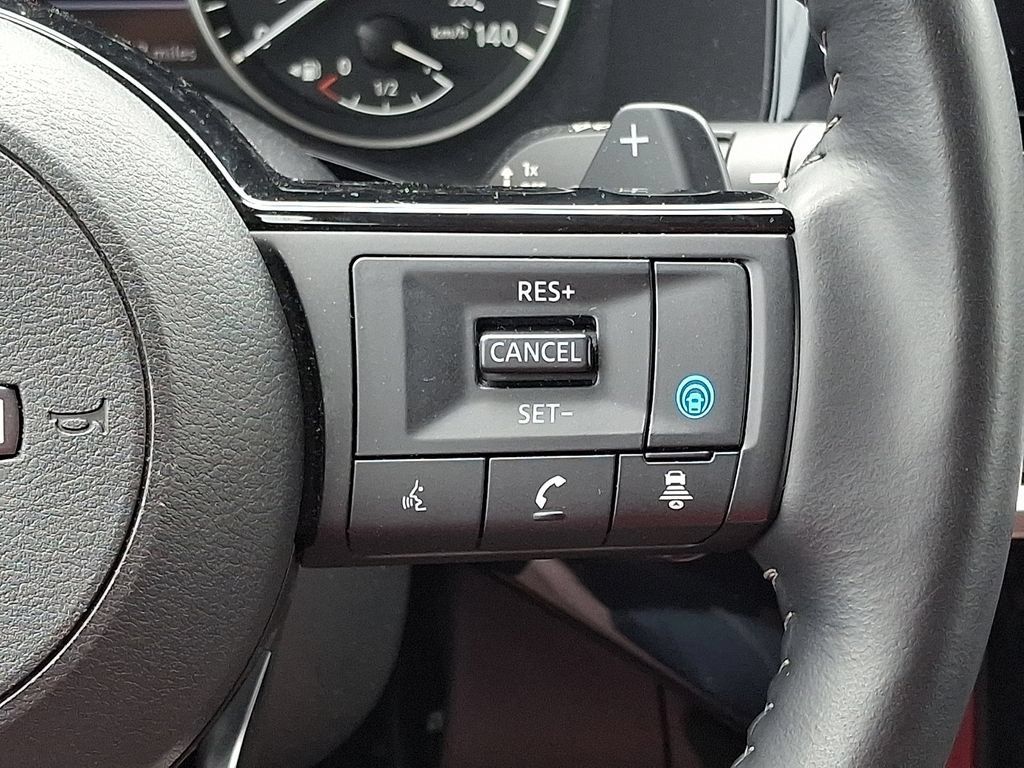 Used 2025 Nissan Pathfinder SL AWD/4WD image 23