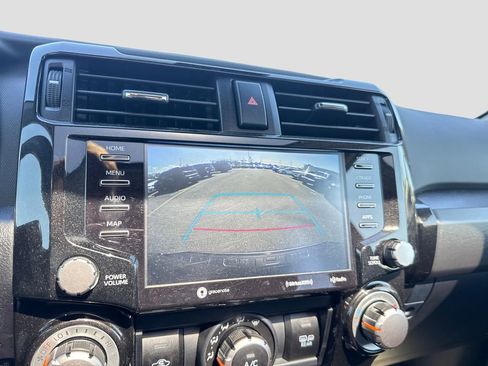 Used 2024 Toyota 4Runner TRD Off-Road Premium w/ Moonroof Package AWD/4WD image 18