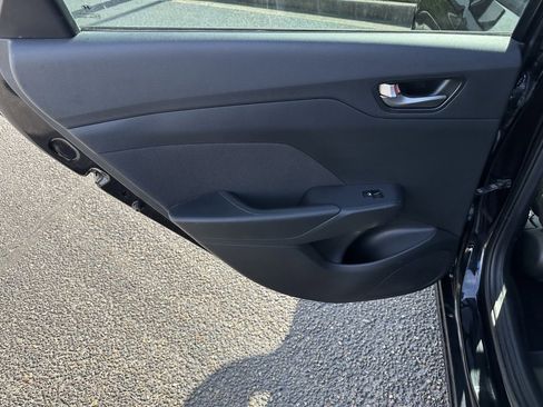 Used 2021 Hyundai Accent SE image 13