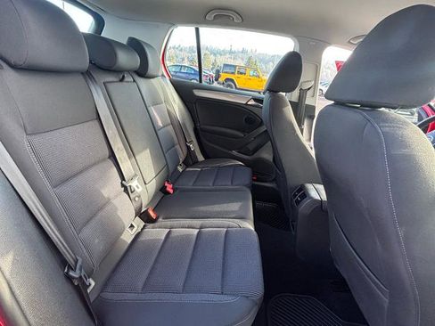 Used 2014 Volkswagen Golf 4-Door FWD image 16