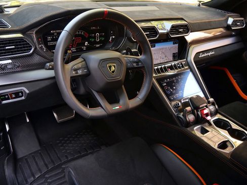 Used 2024 Lamborghini Urus Performante image 24