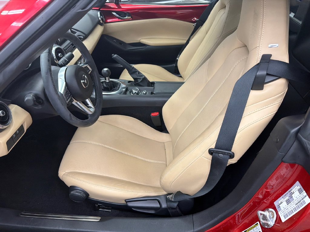 Used 2020 MAZDA MX-5 Miata RF Grand Touring RWD image 9