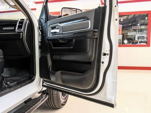Used 2019 RAM 2500 Big Horn image 41