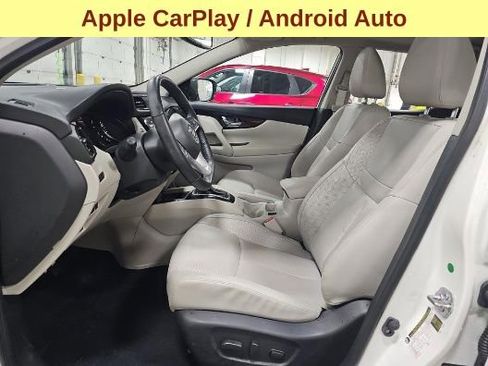 Used 2022 Nissan Rogue Sport SL w/ Premium Package image 10