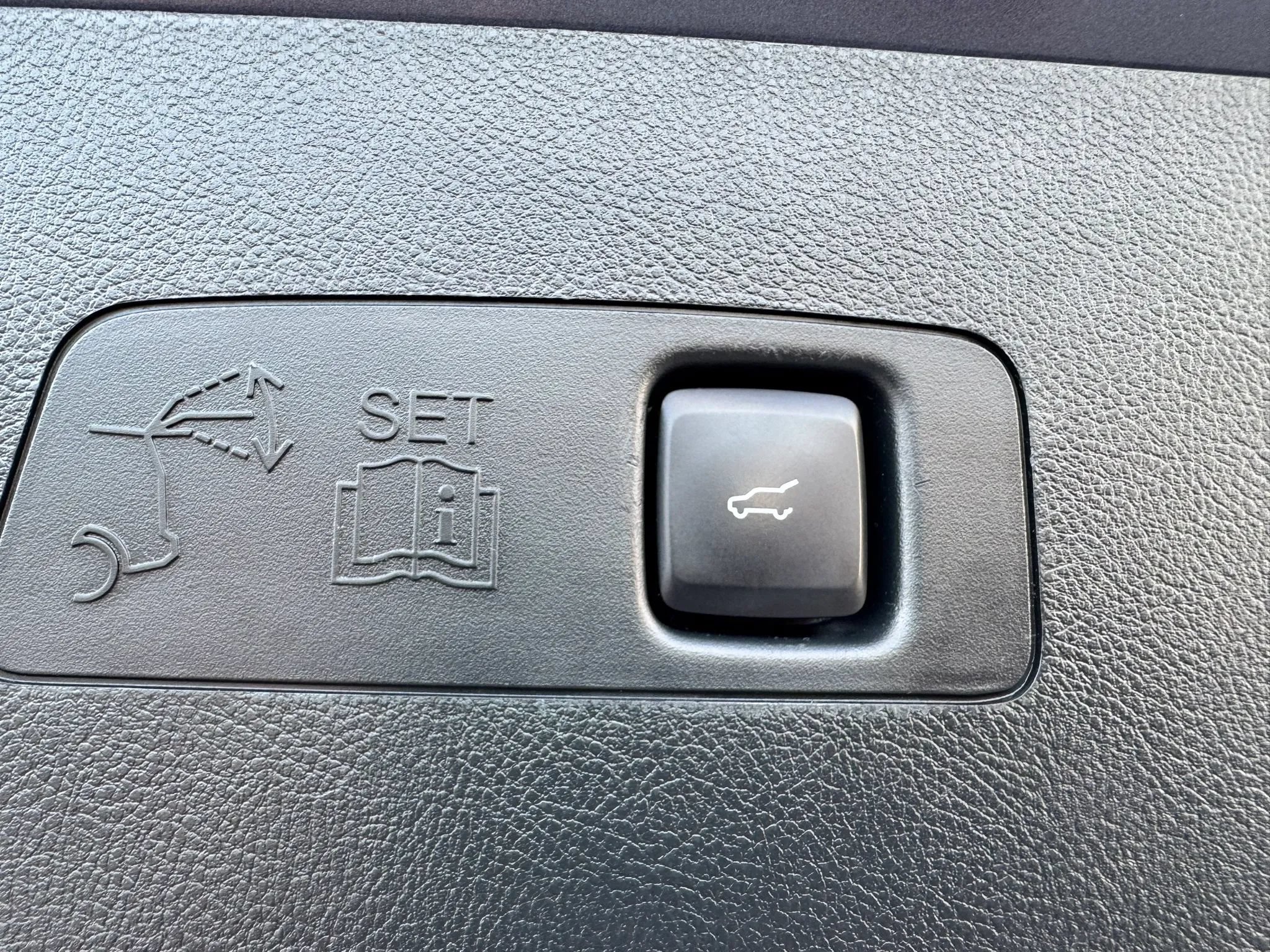 Used 2022 Lincoln Corsair AWD w/ Premium Package image 45