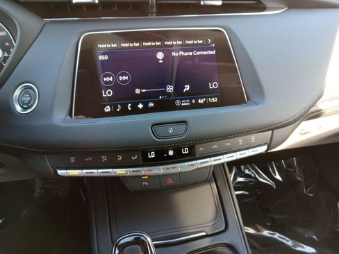 Used 2023 Cadillac XT4 Luxury image 13