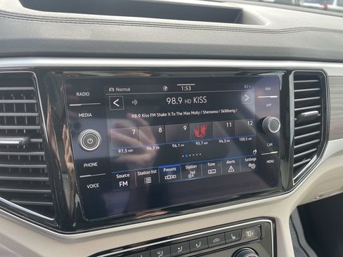 Used 2022 Volkswagen Atlas SEL image 13