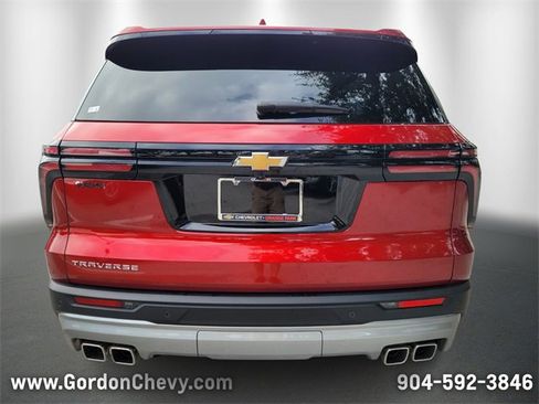 New 2025 Chevrolet Traverse LT w/ Driver Confidence Package image 4