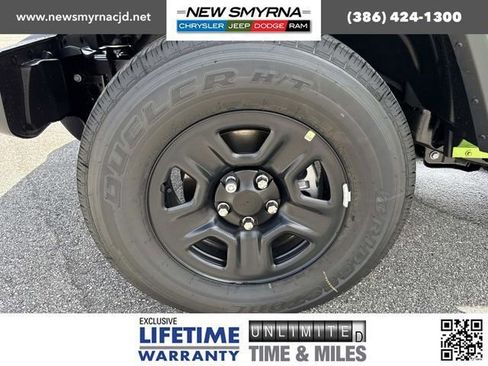 New 2025 Jeep Gladiator Sport image 32