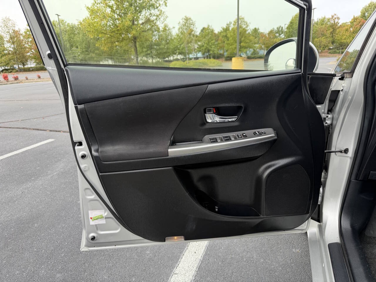 Used 2015 Toyota Prius V Three FWD image 9