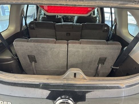 Used 2010 Nissan Pathfinder SE image 10