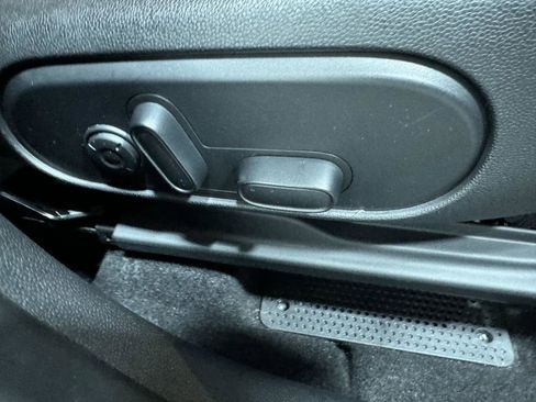 Used 2022 MINI Cooper Countryman S w/ Convenience Package image 21