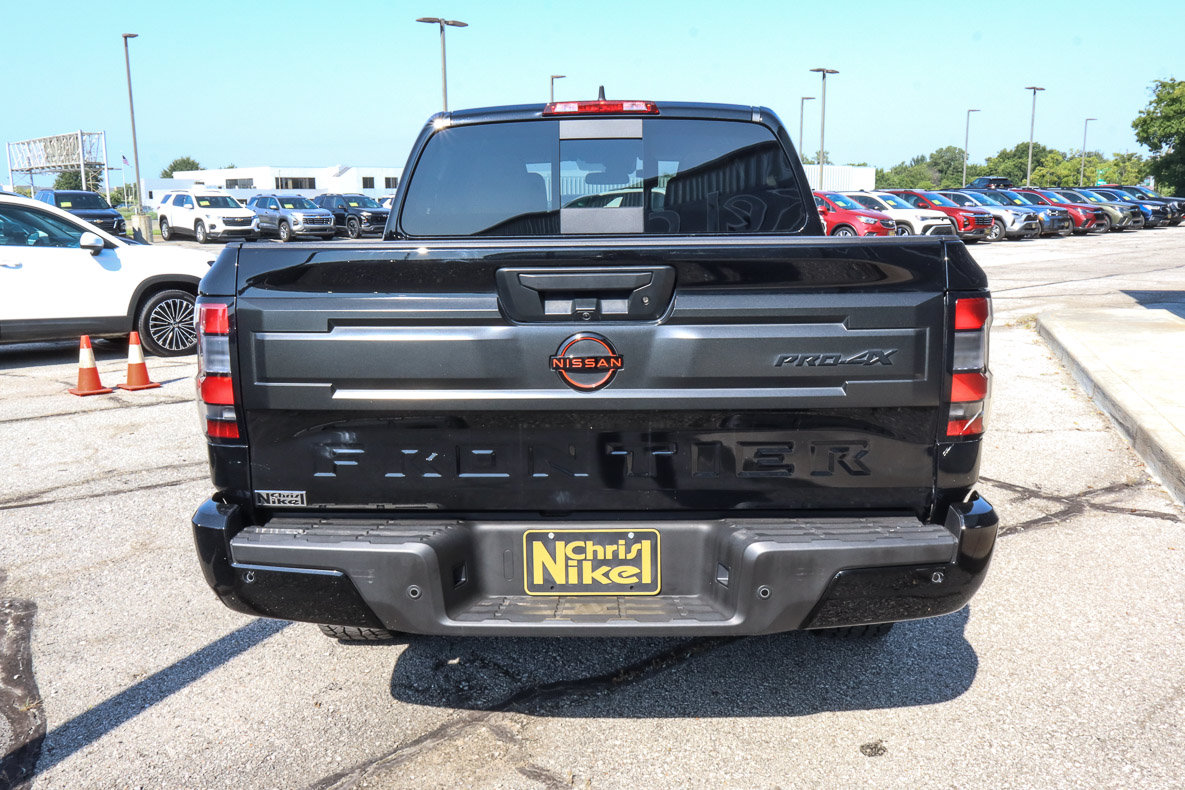 Used 2026 Nissan Frontier PRO-4X AWD/4WD image 5