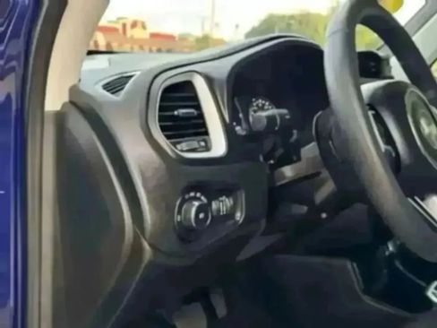 Used 2018 Jeep Renegade Sport w/ Power & Air Group FWD image 12