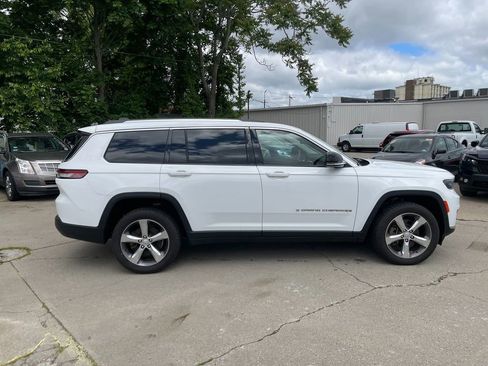 Used 2021 Jeep Grand Cherokee L Limited AWD/4WD image 4