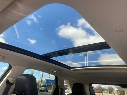 Used 2017 Cadillac XT5 Luxury image 12