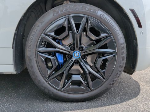 Used 2024 BMW iX xDrive50 w/ Sport Package AWD/4WD image 14