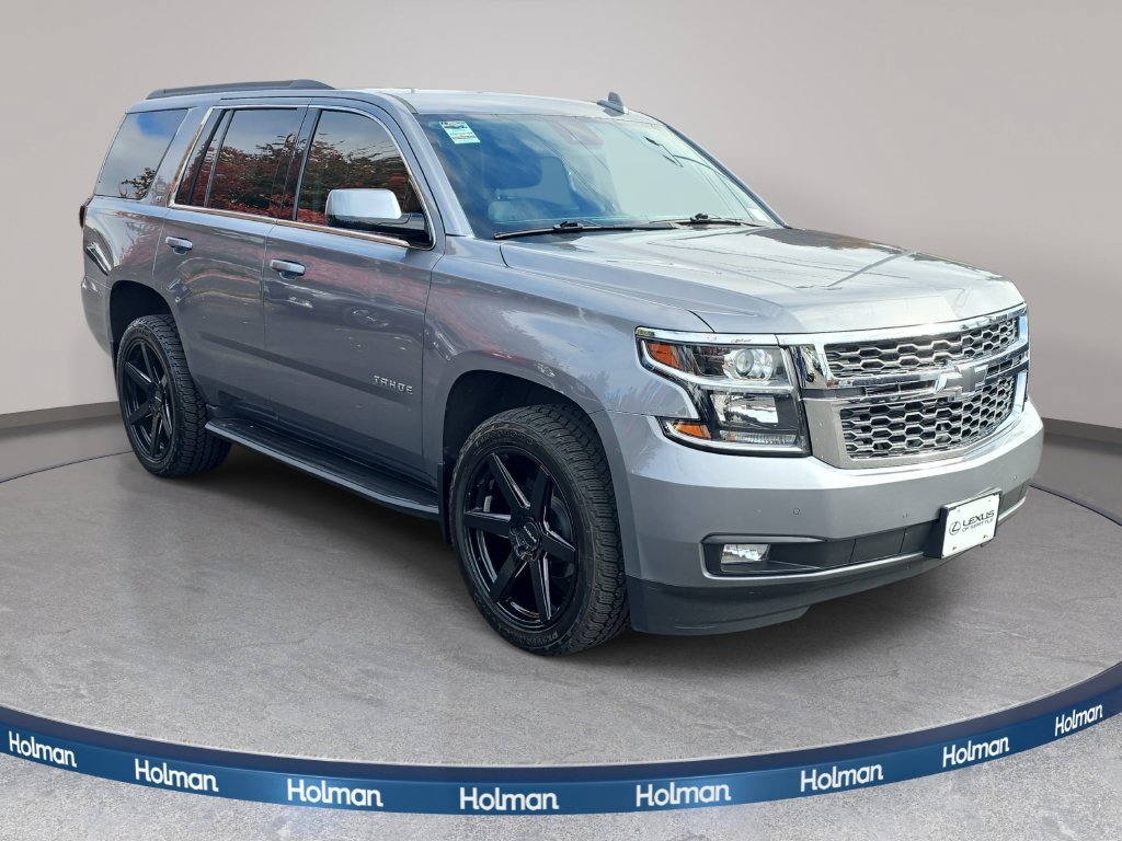 Used 2020 Chevrolet Tahoe LT w/ Luxury Package AWD/4WD image 4