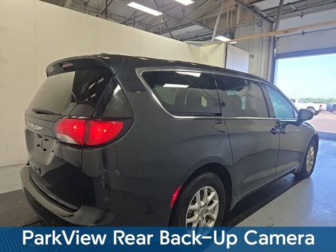 Used 2023 Chrysler Voyager LX FWD image 6