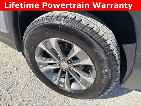 Used 2025 Chevrolet Equinox LT image 12