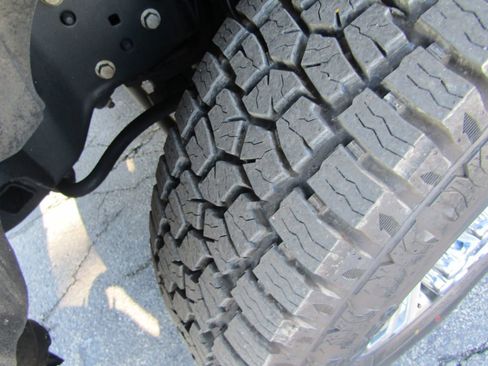 Used 2021 Ford F250 Lariat w/ Lariat Value Package image 30