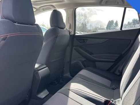 Used 2021 Subaru Crosstrek 2.0i Premium w/ Moonroof Package image 9