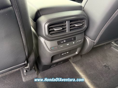 Certified 2025 Honda Pilot EX-L image 15