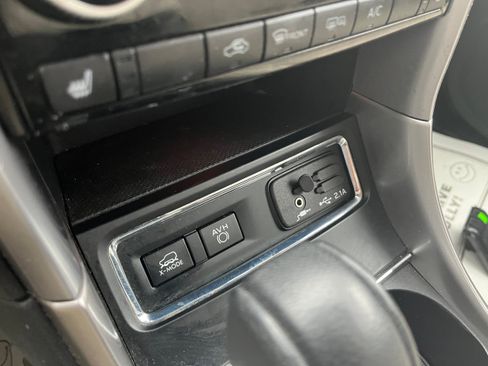 Used 2020 Subaru Ascent Limited AWD/4WD image 16