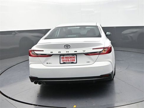 New 2026 Toyota Camry SE image 6