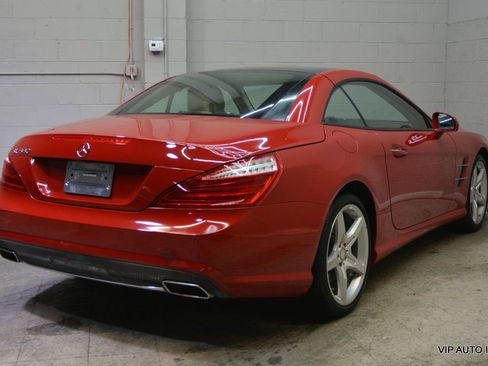 Used 2014 Mercedes-Benz SL 550 image 4