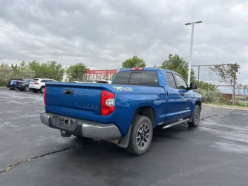 Used 2016 Toyota Tundra SR5 w/ TRD Off Road Package AWD/4WD image 4