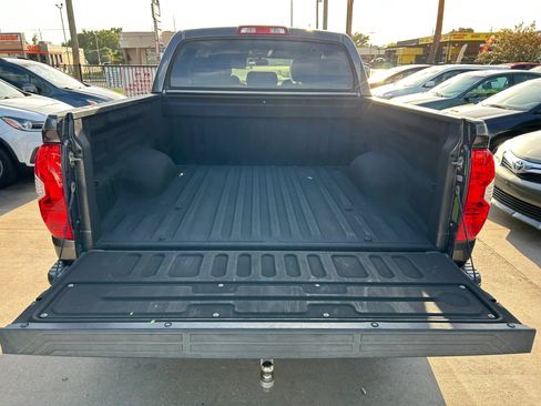 Used 2016 Toyota Tundra SR5 w/ SR5 Upgrade Package RWD image 32