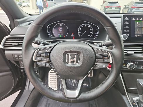 Used 2018 Honda Accord Sport image 19
