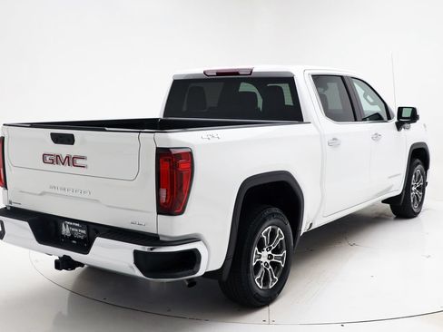 Used 2026 GMC Sierra 1500 SLT AWD/4WD image 9