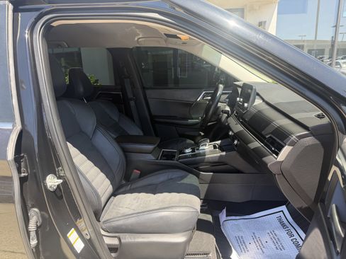Used 2022 Mitsubishi Outlander SE AWD/4WD image 22