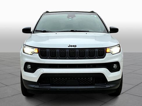 Used 2023 Jeep Compass Altitude image 3