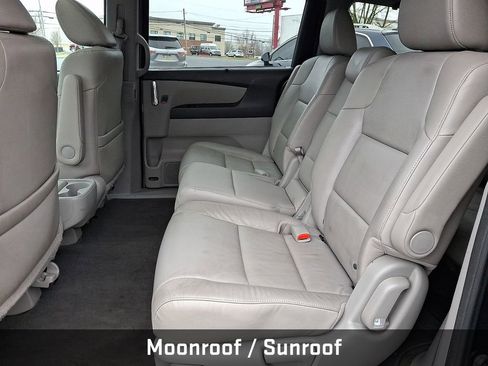Used 2016 Honda Odyssey Touring Elite image 10