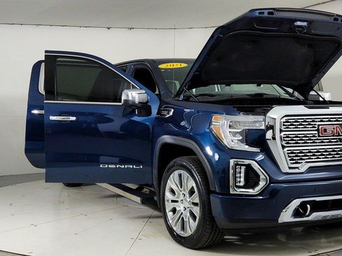 Used 2021 GMC Sierra 1500 Denali w/ Denali Ultimate Package AWD/4WD image 9