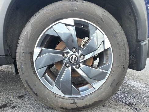 Certified 2025 Nissan Rogue SV w/ SV Premium Package image 11